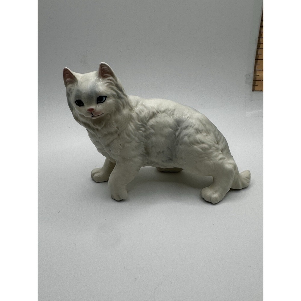 Vintage White Persian Cat figurine Blue eyes